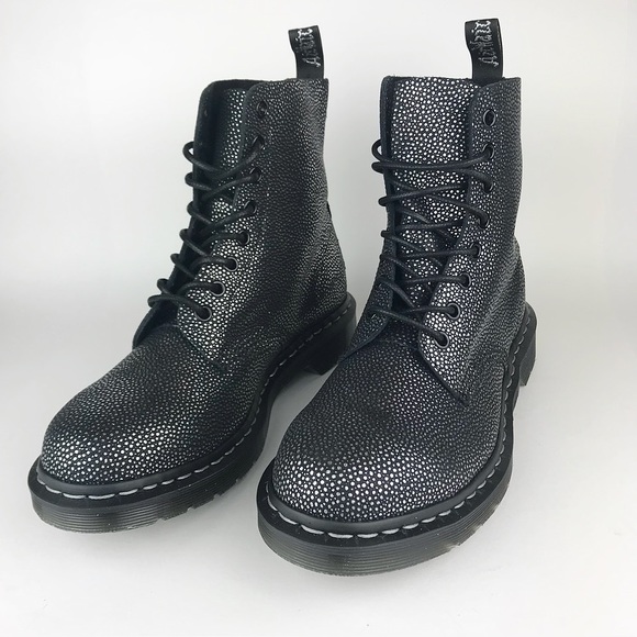 dr. martens metallic pebble pascal